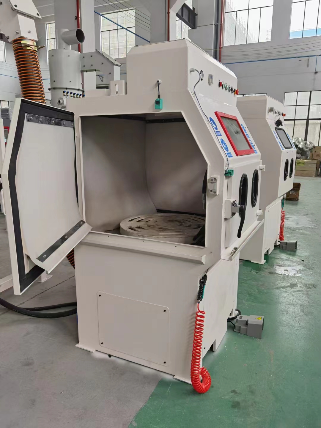 上饶移动式抛丸机的工作原理?