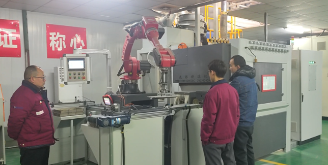 上饶自动喷砂机选型要点，看完少走弯路。